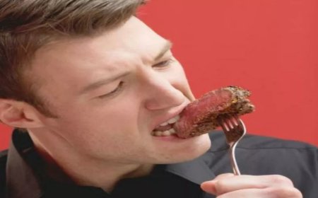 لماذا تشعر دائمًا برغبة في تناول اللحوم؟ العلماء يكتشفون «مفتاح الجوع» وراء ذلك