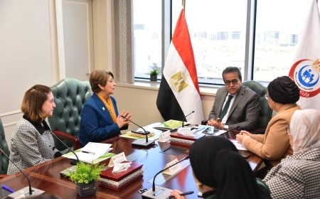 وزير الصحة يبحث مع مجلس السكان الدولي تعزيز خدمات تنظيم الأسرة والتوسع في العيادات المتنقلة