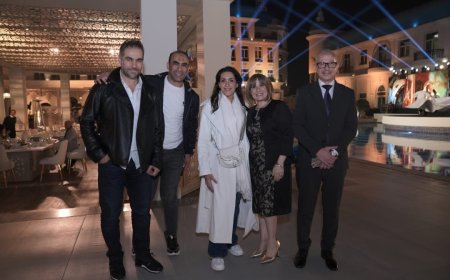 أمسية افتتاحية ساحرة في خيمة حكايات رمضان بفندق رويال مكسيم بالاس كمبينسكي