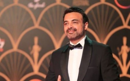 عمرو محمود ياسين يرد على الجدل حول حجاب والدته شهيرة: ما زالت محتشمة