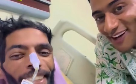 محمد رمضان يدعم إبراهيم شيكا في محنته الصحية ويزوره بالمستشفى