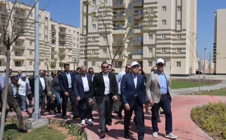 رئيس الوزراء يسلم عقود وحدات «سكن لكل المصريين» بمدينة العاشر من رمضان