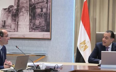 رئيس الوزراء يلتقي وزير المالية لاستعراض عدد من مؤشرات الأداء المالي