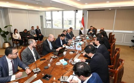 وزير الإسكان يتابع منطقة الأعمال المركزية بالعاصمة الإدارية الجديدة
