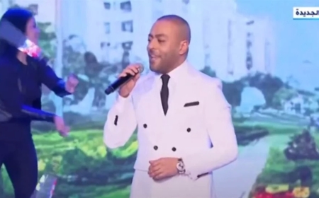 تامر عاشور يحيي احتفالية عيد الفطر بحضور الرئيس السيسي وتكريم أسر الشهداء