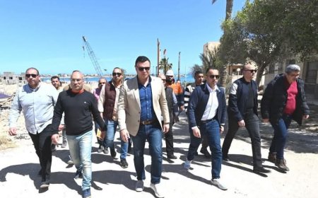 وزير الإسكان يتابع تنفيذ سور "الشانزليزيه" والبوغاز الرئيسي بمركز مارينا العلمين