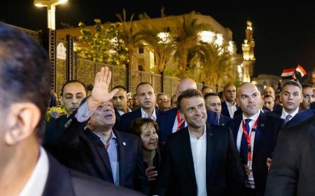 في قلب القاهرة.. السيسي يصطحب ماكرون بجولة وسط التراث الشعبي: مصر مش بس بلد سياحة