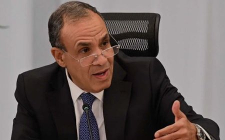 وزير الخارجية يتابع تنفيذ خدمة التصديق عبر البريد ضمن خطة تطوير الخدمات القنصلية