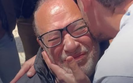 إنهيار صلاح عبد الله في جنازة سليمان عيد.. مشهد مؤثر يتصدر تريند جوجل