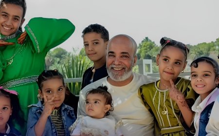 كان بيتصور معاهم وبيضحك.. «نجل سليمان عيد يرد على حملات الهجوم بموقف إنساني من أسوان»