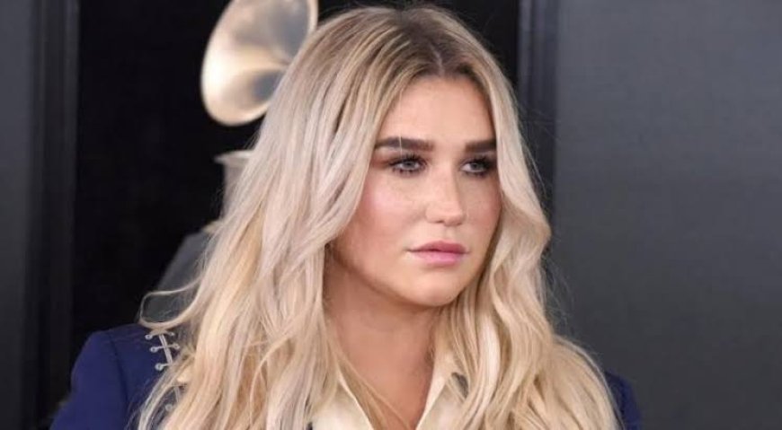 كيشا تتألق بنظارات «إكليبسا» من هادية غالب في مهرجان Stagecoach بكاليفورنيا