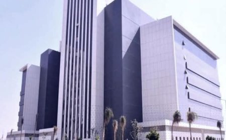 القبض على قيادات تنفيذية لتورطهم في تسهيل مخالفات بناء مقابل رشاوى والتلاعب بقانون التصالح