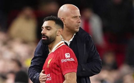 سلوت: تجديد عقد صلاح وفان دايك أمر رائع وسيجعلنا نمضي صيفًا رائعًا