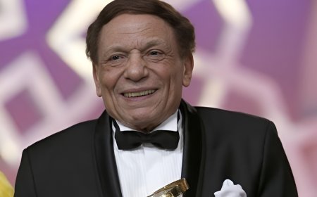 بعد شائعات مرضه.. عادل إمام يحتفل بعيد ميلاده الـ85 وسط أسرته.. وممنوع التصوير