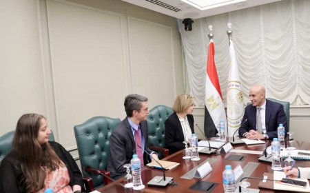 وزير التربية والتعليم يبحث تعزيز التعاون مع البنك الدولي لتطوير التعليم قبل الجامعي
