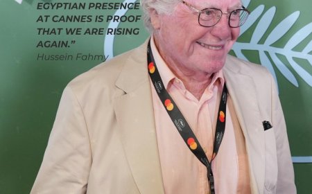 حسين فهمي من مهرجان كان: السينما المصرية بدأت تنهض من جديد