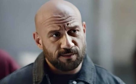 أحمد مكي يعلن وفاة نجل شقيقته ويطالب الجمهور بالدعاء له