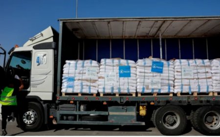 حماس: غارات إسرائيلية تقتل 6 فلسطينيين أثناء تأمين شاحنات المساعدات في غزة