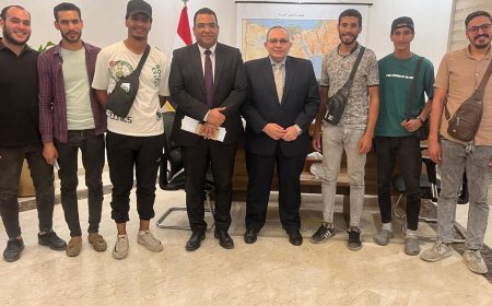 بعد تداول فيديو تعنيف عامل مصري.. وزير العمل يتدخل لإنهاء الأزمة
