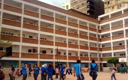 طالبة تعتدي على معلمة بالضرب والركل داخل لجنة امتحان بالهرم