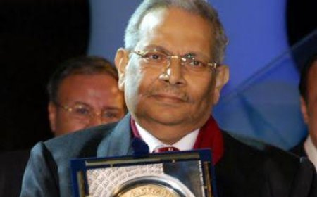 عاشق الإسكندرية الباحث عن الهوية المصرية.. أبرز المحطات في ذكرى رحيل عميد الدراما أسامة أنور عكاشة 