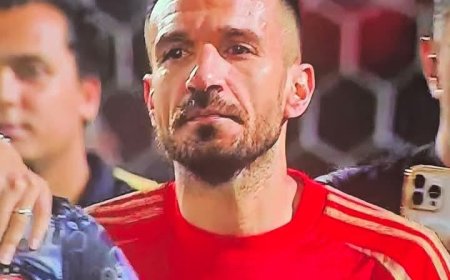 «أنا راحل.. لكن الحب باقي»..  علي معلول يُودّع الأهلي بعد 9 سنوات من العشق والبطولات