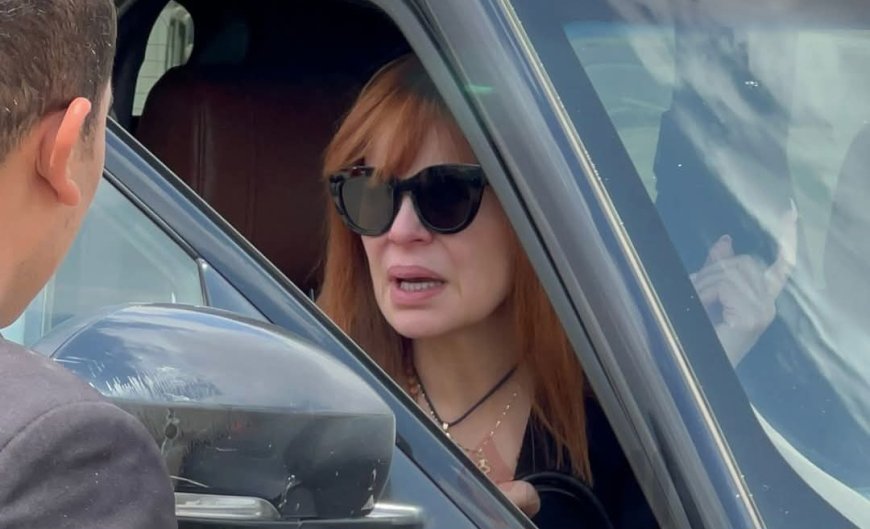 يسرا وإلهام شاهين ودينا فؤاد يشاركان في جنازة وليد مصطفى.. وكارول سماحة تنهار من البكاء