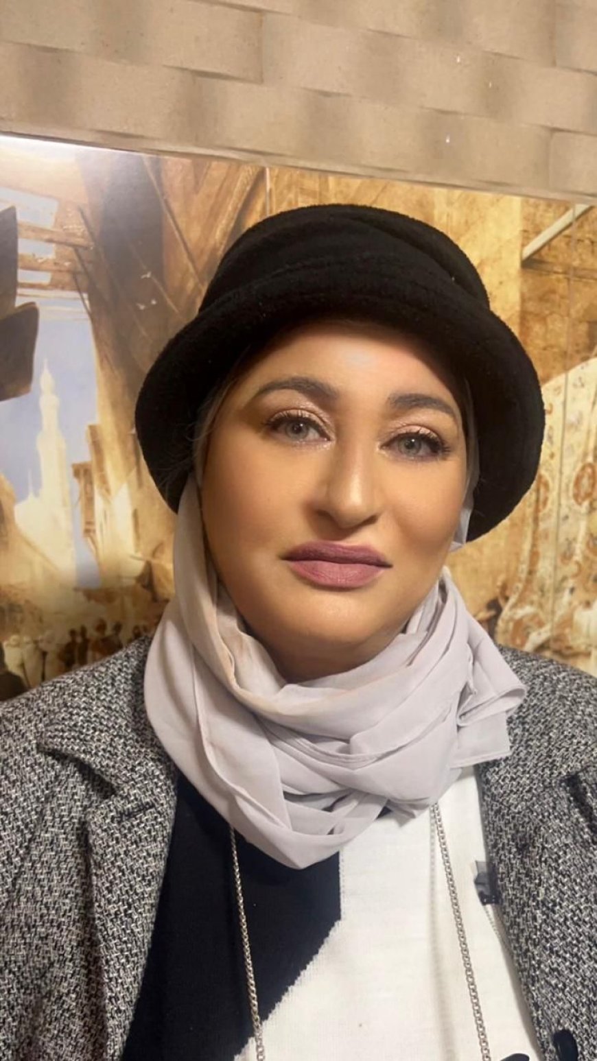 الكاتبة مها السحمراني تكتب: بكِ تزهى المناصب وتزدان