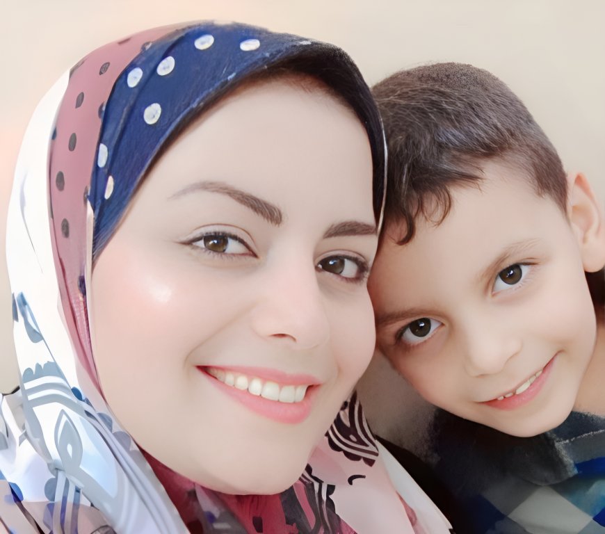 أم مغتربة تستغيث لاسترداد نجلها المصاب بالتوحد بعد احتجازه وحرمانه من العلاج