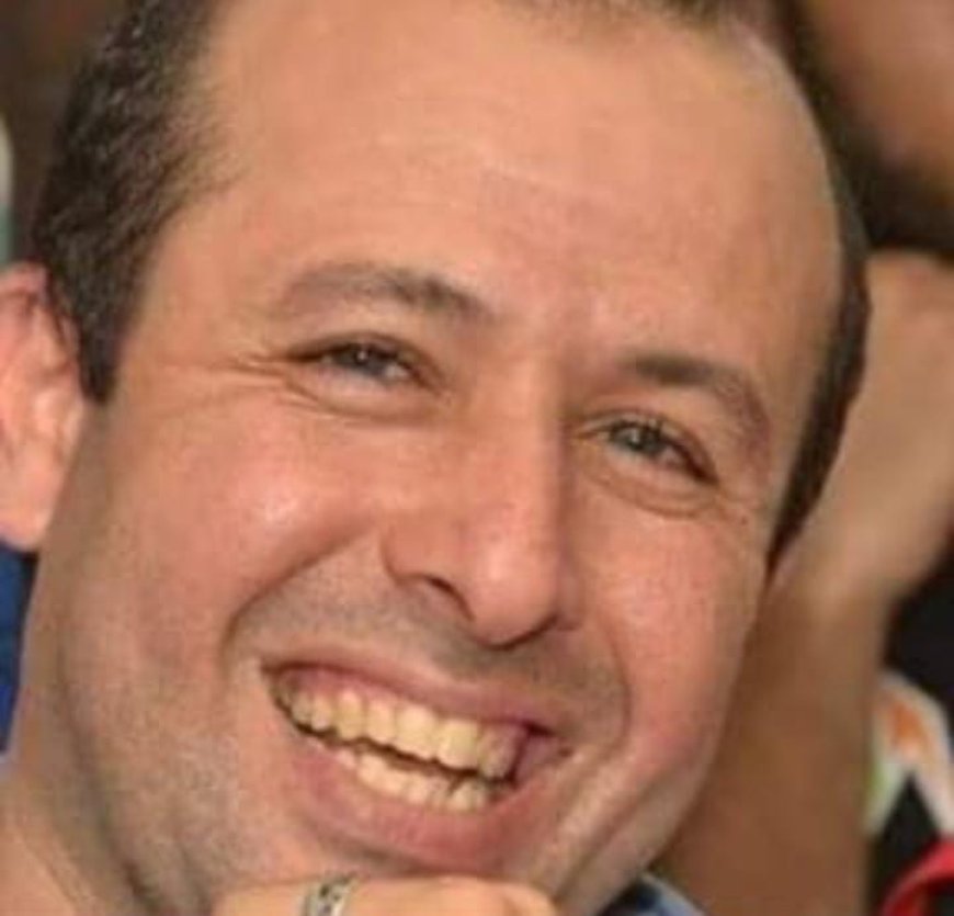 أحمد زكريا يكتب قصيدة: «مذكرات منفصل»