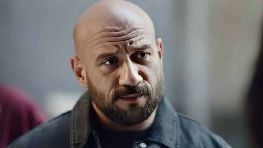 أحمد مكي يعلن وفاة نجل شقيقته ويطالب الجمهور بالدعاء له