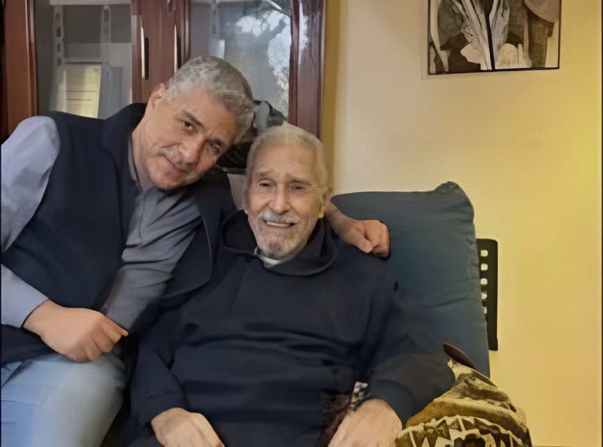 نجل عبد الرحمن أبو زهرة: الشائعات حول والدي مزعجة.. ويتواصل فقط مع رشوان توفيق