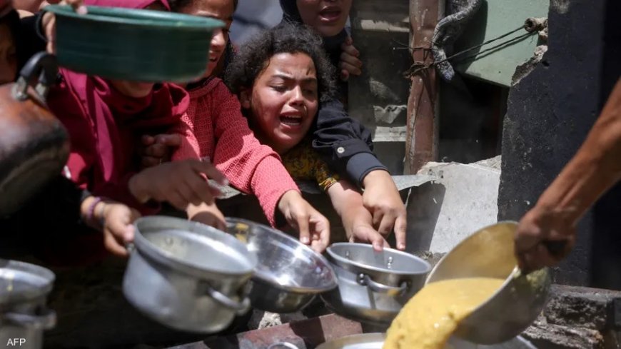 إسرائيل توافق على دخول 100 شاحنة مساعدات لغزة