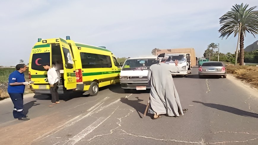 مأساة على طريق الخطاطبة بالمنوفية .. مصرع شابين وإصابة 19 بينهم أطفال في حادث انقلاب سيارة نقل