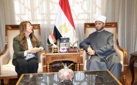 وزير الأوقاف يبحث مع السفيرة الأمريكية سبل التعاون في مواجهة التطرف