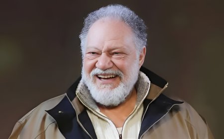 يحيى الفخراني: قدمت «الملك لير» بميزانية مفتوحة.. وأشفق على المؤلفين لغياب الأفكار الجديدة