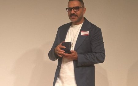الشاعر محمد رفاعي يحصل على أعلى تكريم من جمعية المؤلفين والملحنين الفرنسية «ساسيم»