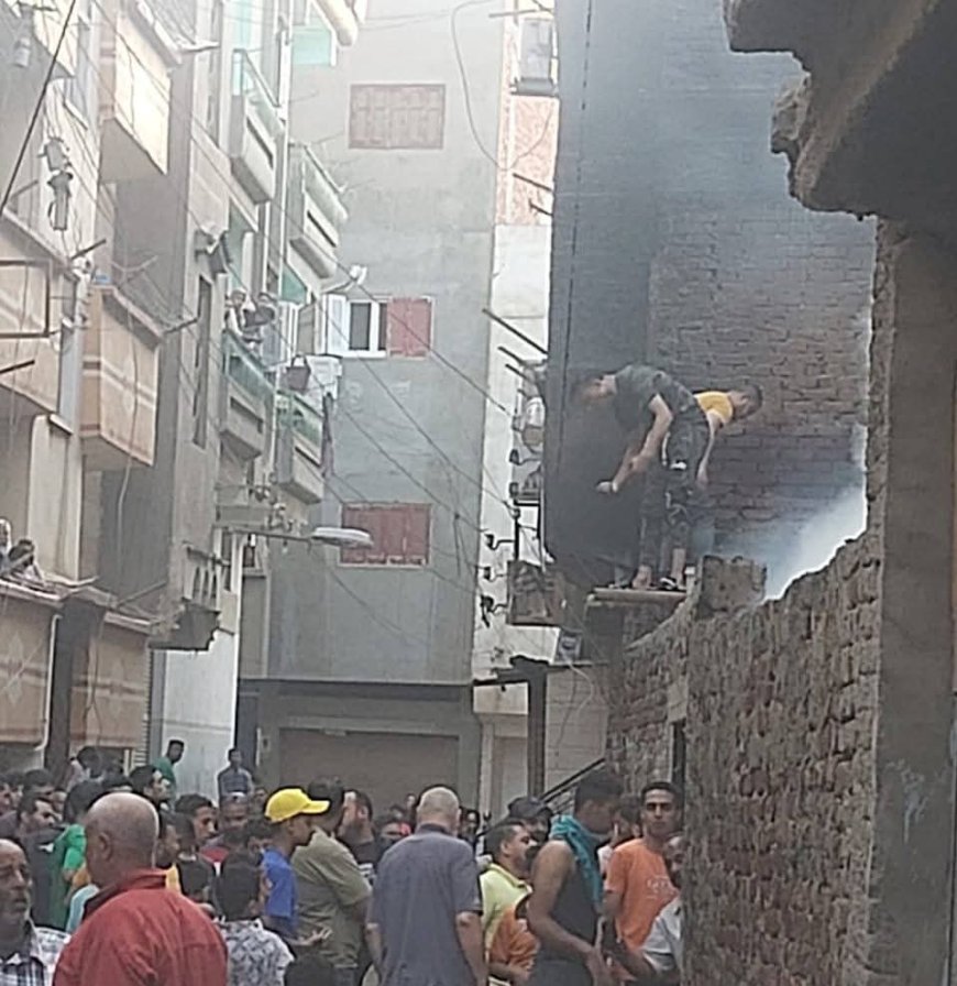 اندلاع حريق هائل في شونة خردة بقرية أبو زاهر ببلقاس