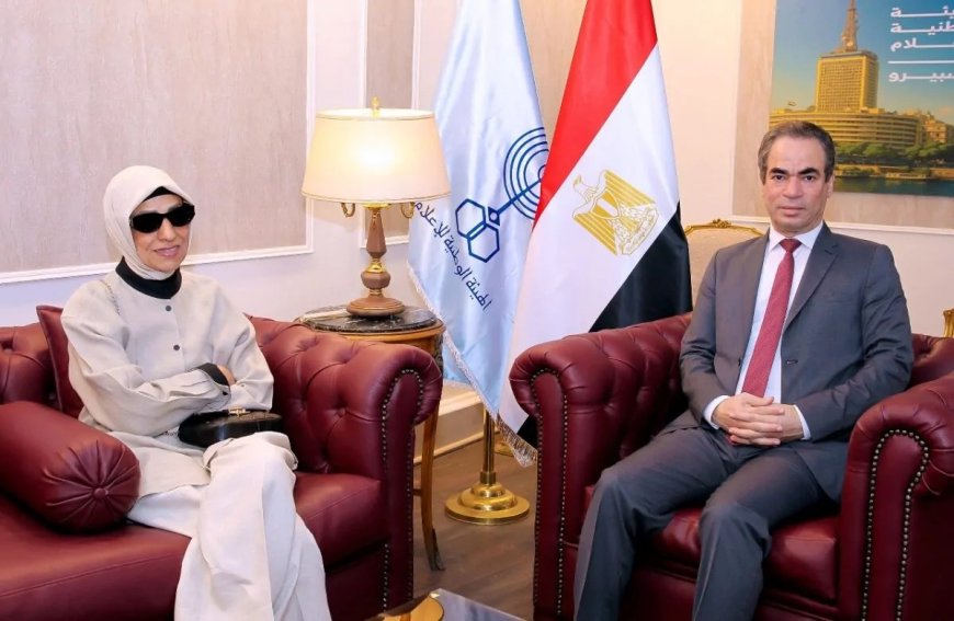 هدى نجيب محفوظ في ضيافة المسلماني قبل افتتاح ستوديو يحمل اسم والدها بماسبيرو