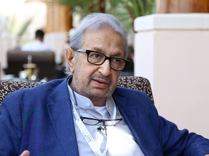 سقوط منزل عائلته بالسيدة زينب يعيد نور الشريف للواجهة بعد 10 سنوات من وفاته