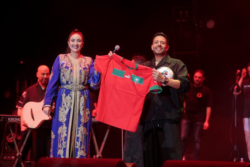 محمد حماقي يشعل «موازين» بحضور قياسي وتي شيرت المنتخب المغربي