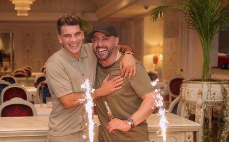 السقا يحتفل بنجاح «أحمد وأحمد» في الإمارات.. وزيزو مفاجأة الحفل