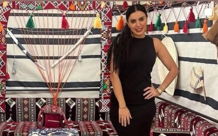 إيمان يوسف تحضر عرض بني آدم لـ أحمد حلمي خلال تواجدها بـ جدة