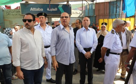 محافظ القاهرة يشرف على إزالة إشغالات الأزبكية استعدادًا لافتتاح الحديقة التاريخية