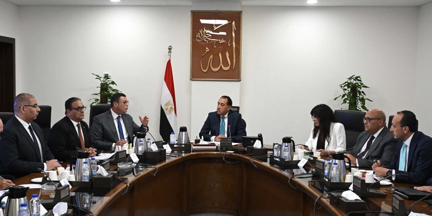 رئيس الوزراء يتابع تسكين موظفي العاصمة الإدارية من العلمين الجديدة