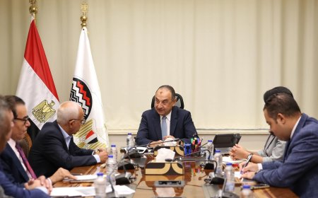 وزير قطاع الأعمال يؤكد أولوية تطوير الأصول ودعم العمال
