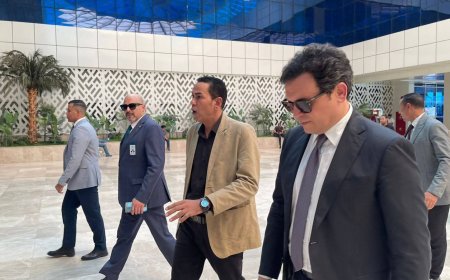 وزير الثقافة يرافق تشييع جثمان صنع الله إبراهيم ويصفه بـ«الخسارة الفادحة»