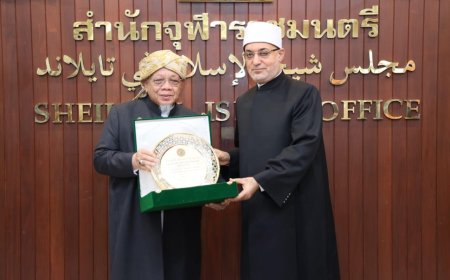 مفتي الجمهورية من بانكوك: الأزهر سيظل منارة الوسطية ومهوى أفئدة طلاب العالم