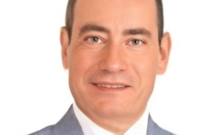 النائب مجاهد نصار ينشر البهجة بتوزيع 50 ألف علبة حلوى على أهالي شبرا الخيمة احتفالاً بالمولد النبوي الشريف