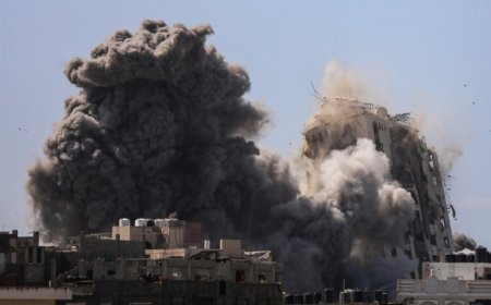 غزة تحت النار.. غارات إسرائيلية مكثفة توقع 62 شهيدًا بينهم نساء وأطفال